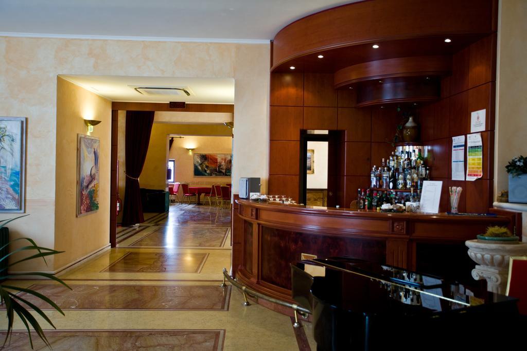 Palace Hotel San Michele Monte Sant'Angelo Exterior photo